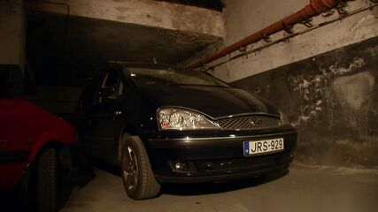 Skinny MILF's Hungry Mouth Action